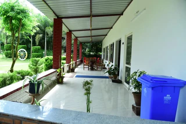 The long verandah running the length of the cottage block